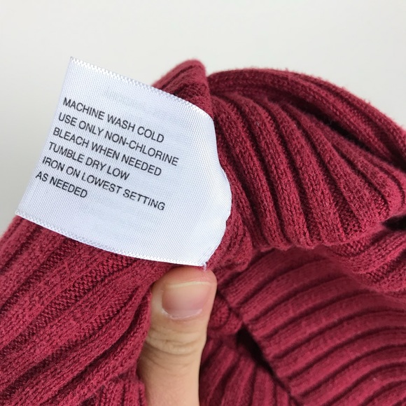 Red turtleneck sweater!! - Picture 8 of 8